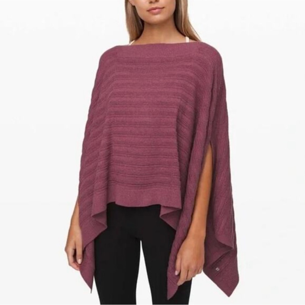 Lululemon Forward Flow Poncho in Muave